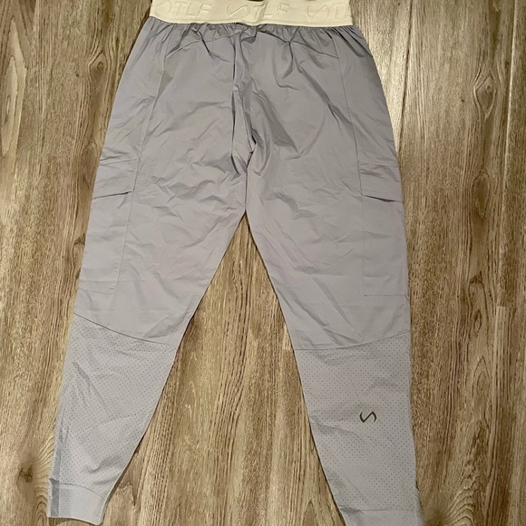 Legacy Low-Mid Rise Workout Joggers - Picture 3 of 4